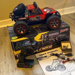 Enoze Off Rode 1:10 Scale RC 4WD Off Road Car